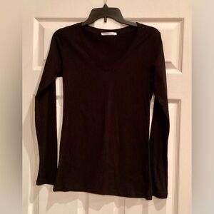 NWOT Classic Black V-Neck Women's Long Sleeve Top size small